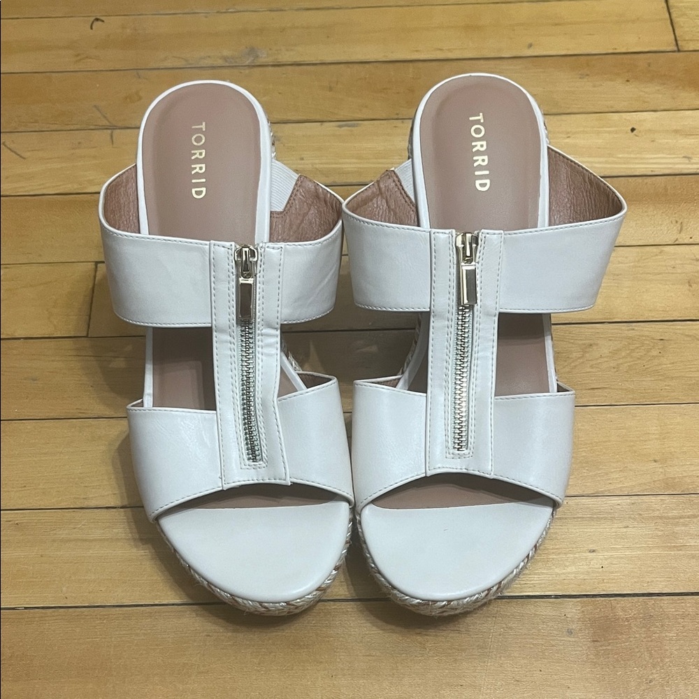 Torrid White Zipper Sandals